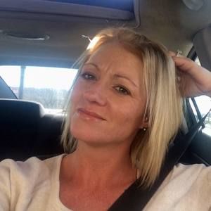 Meet your Posher, Leslie